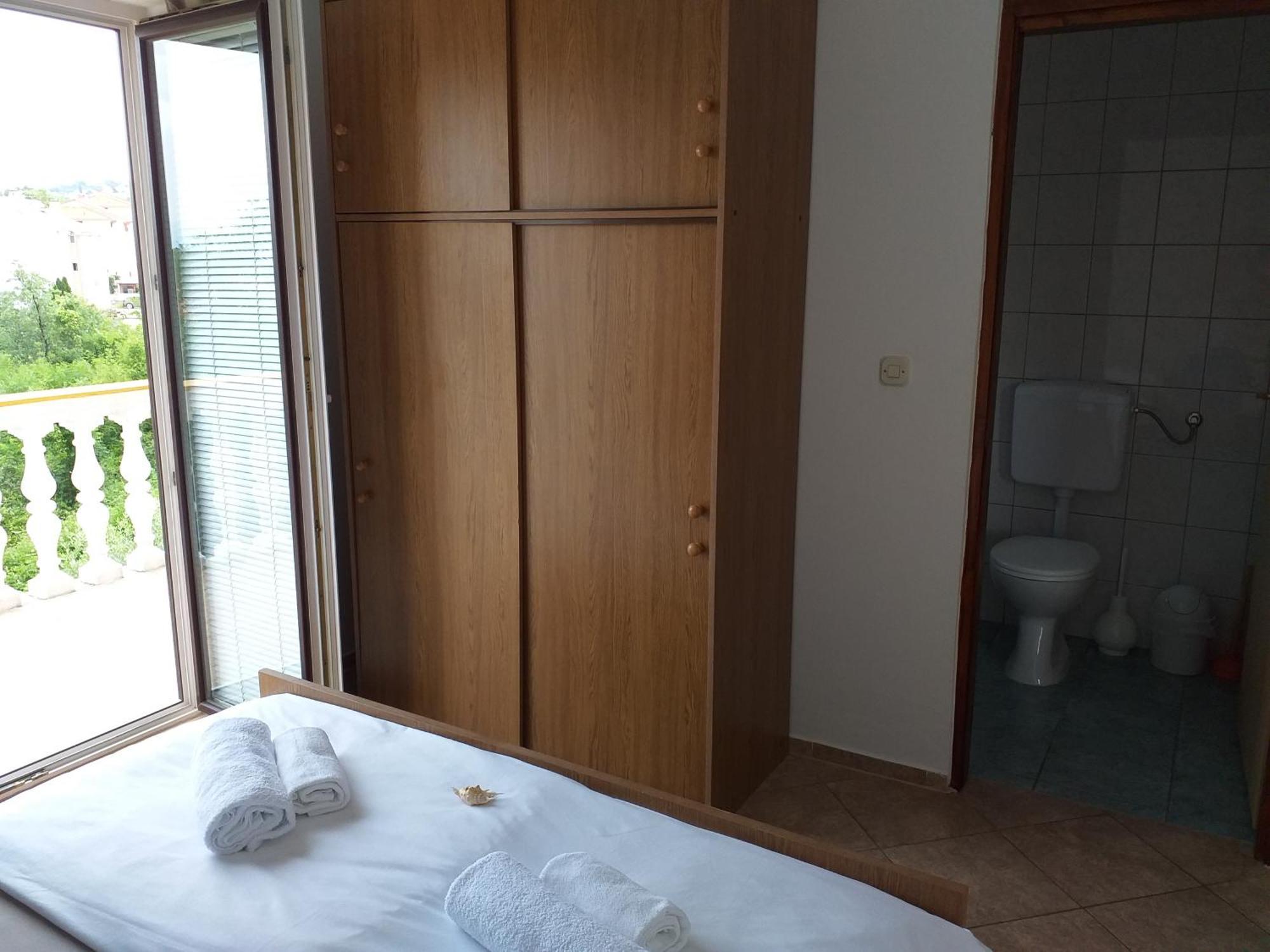 Apartments I-P Malinska Habitación foto
